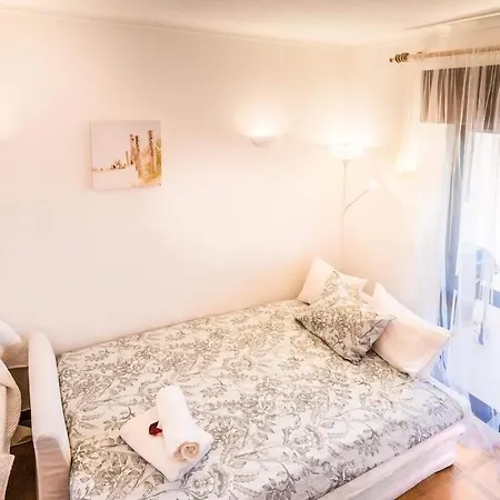 Apartamento Bright 10min From 2 Stunning Beaches Olhos de Agua (Albufeira)