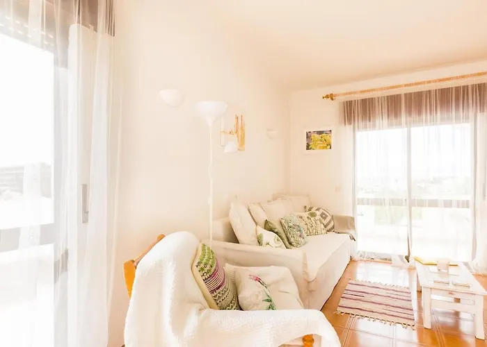 Bright 10min From 2 Stunning Beaches