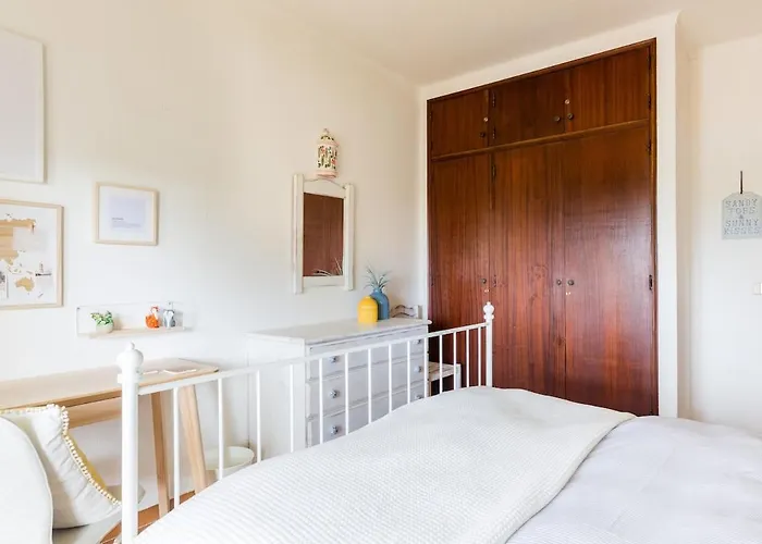 Bright 10min From 2 Stunning Beaches Appartamento Olhos de Agua (Albufeira)