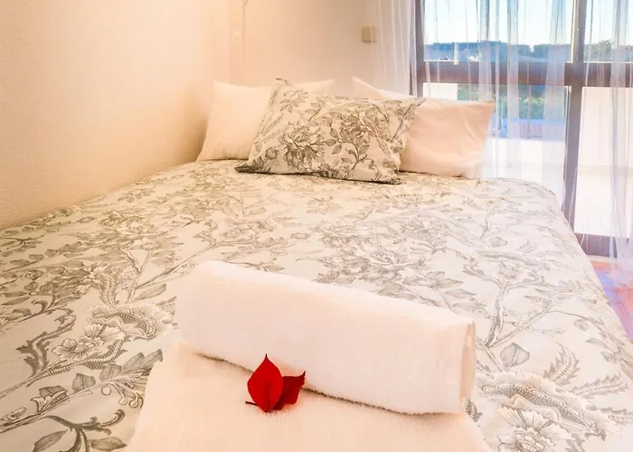 Bright 10min From 2 Stunning Beaches Olhos de Agua (Albufeira)